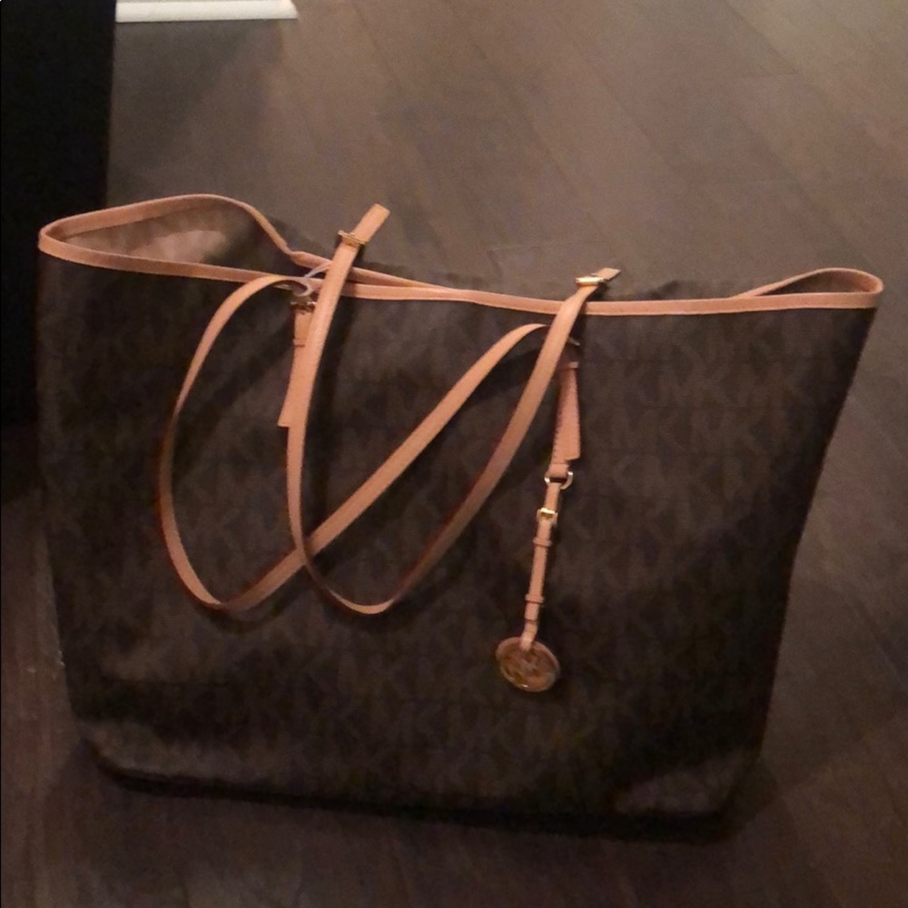 Michael Kors tote